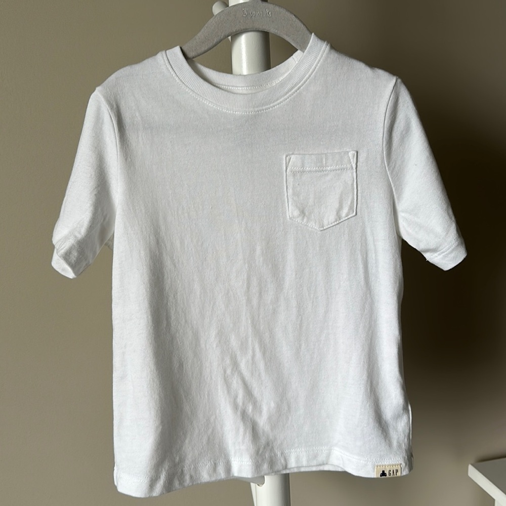 Gap Short Sleeve Crewneck Pocket T-Shirt Size 4T
